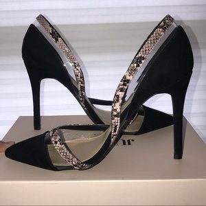 Black/Blush Snake Pump
